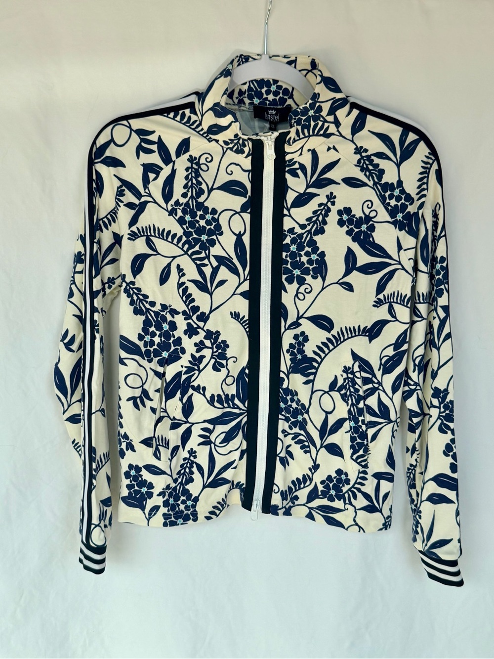 NWT - Women’s Cream & Navy Floral Zip Jacket - Kastel